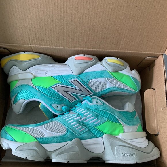 DTLR x New Balance 9060 Cyan Gradient Sneakers - Picture 2 of 7